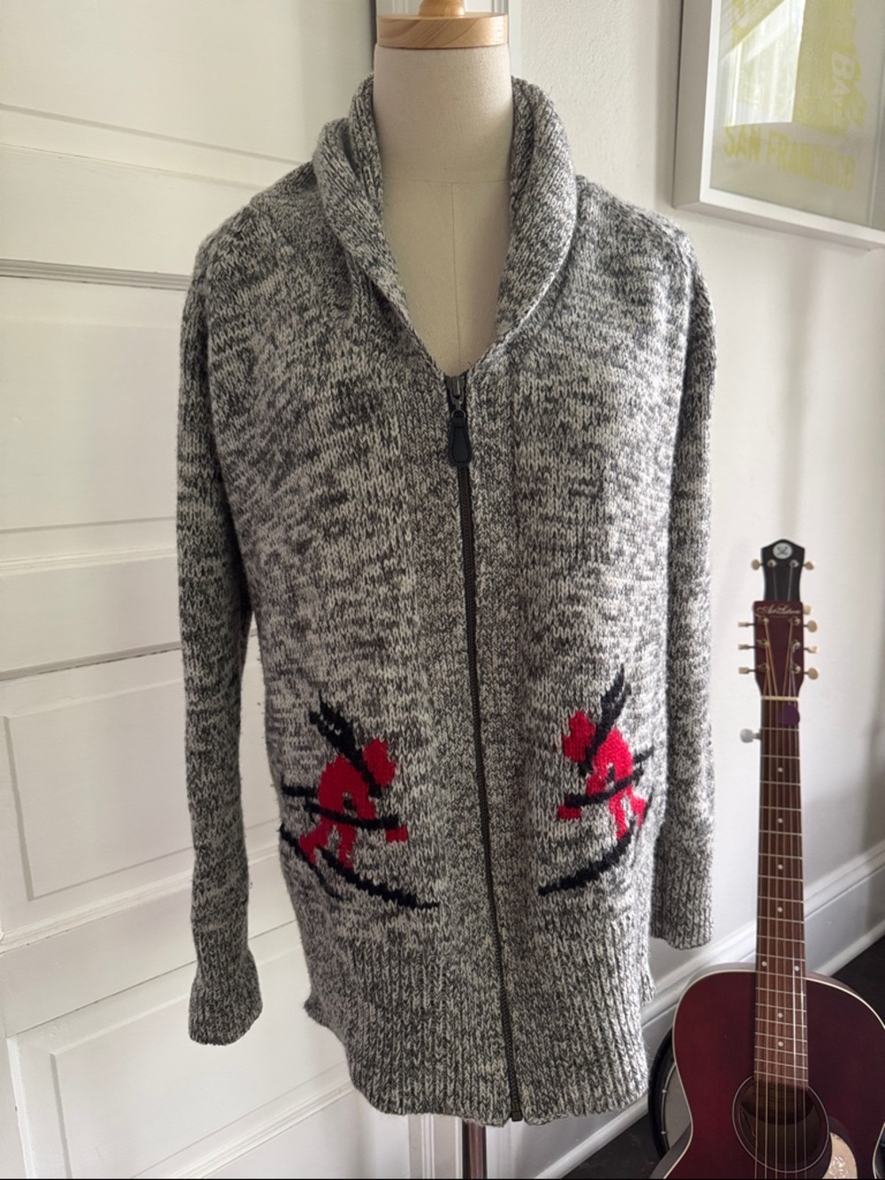 Vintage Gray Marled Zip-Front Cardigan with Red Ski Motif